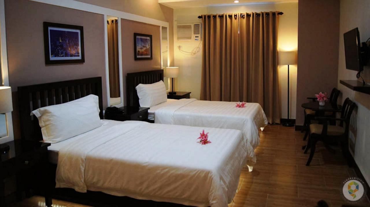 Prime City Resort Hotel Angeles Exterior foto